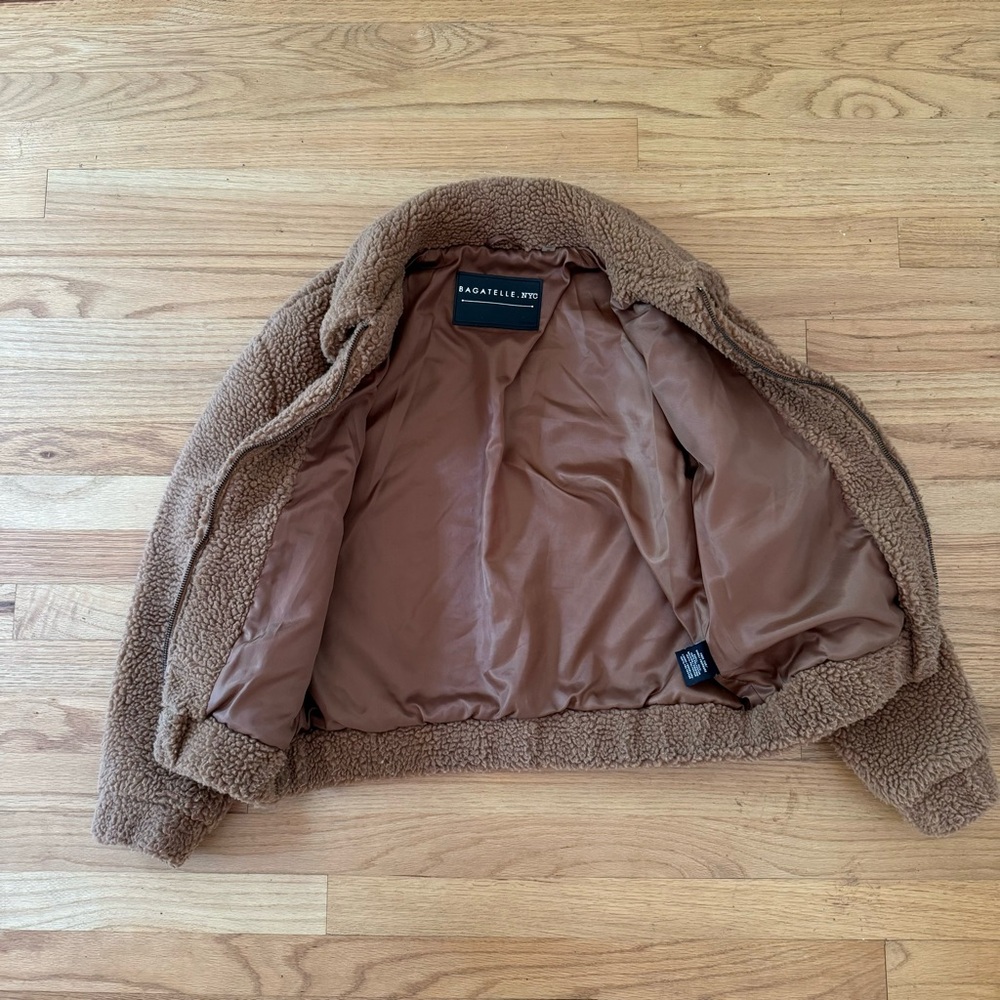 Sherpa Jacket - Picture 3 of 4